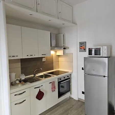 Rome Holiday Quiet And Confortable Apartment-3